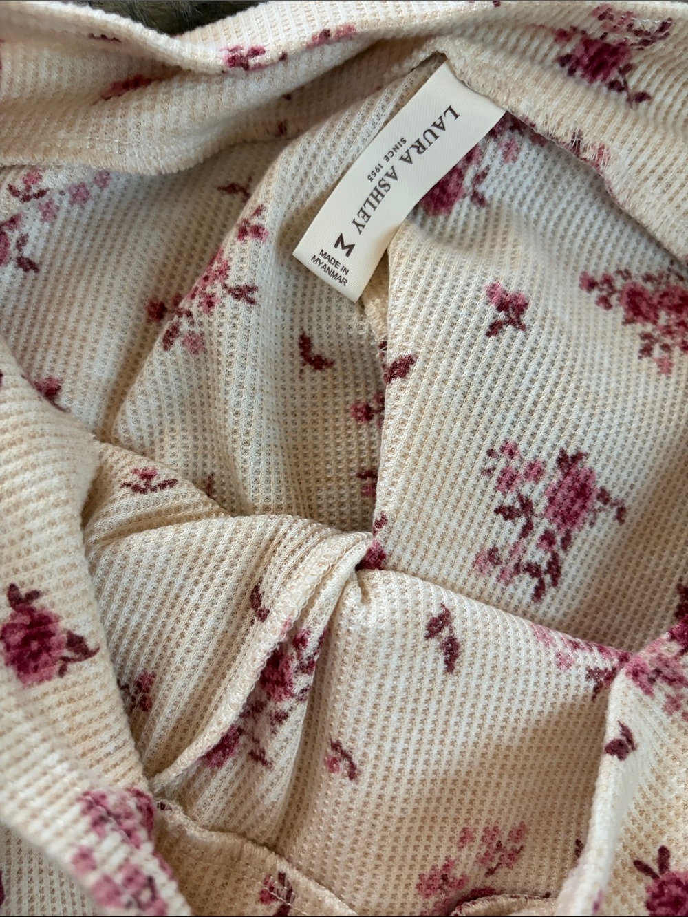 LAURA ASHLEY Thermal Pajama Set Under Garment Set - Picture 4 of 7